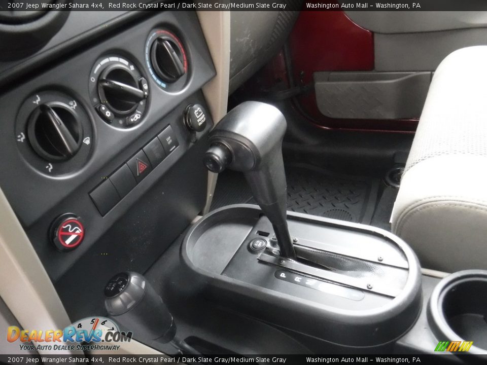 2007 Jeep Wrangler Sahara 4x4 Red Rock Crystal Pearl / Dark Slate Gray/Medium Slate Gray Photo #15