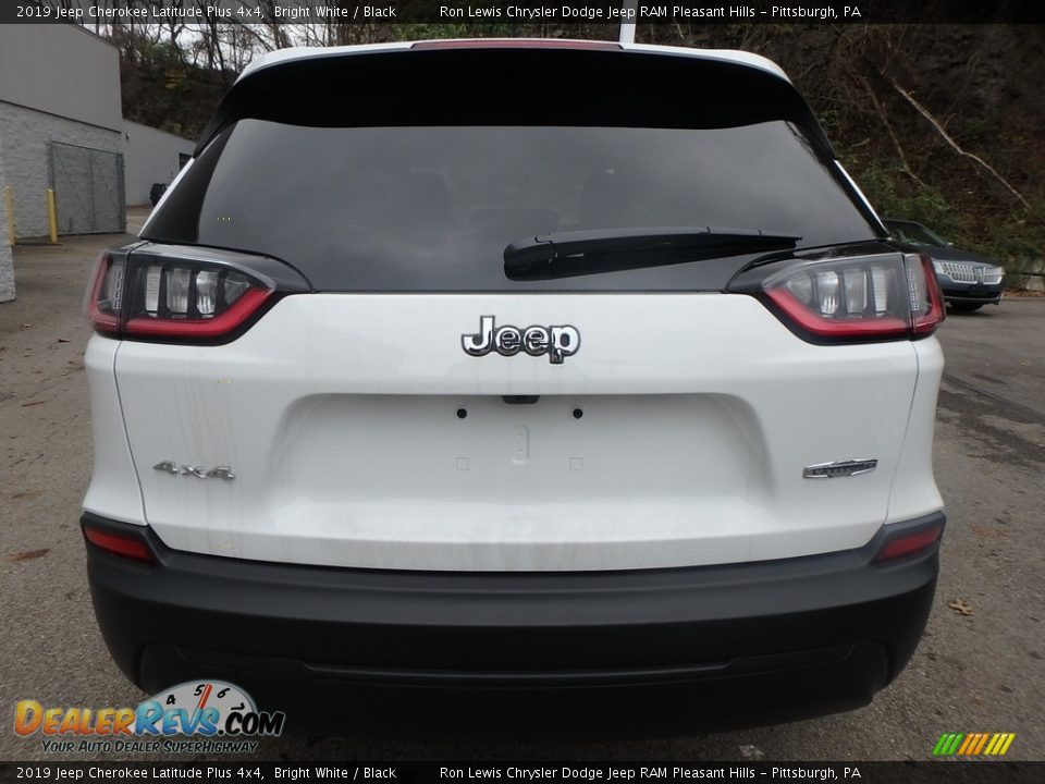 2019 Jeep Cherokee Latitude Plus 4x4 Bright White / Black Photo #4