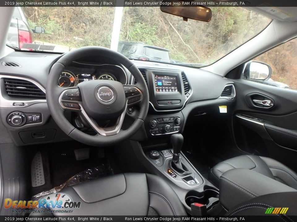 2019 Jeep Cherokee Latitude Plus 4x4 Bright White / Black Photo #12