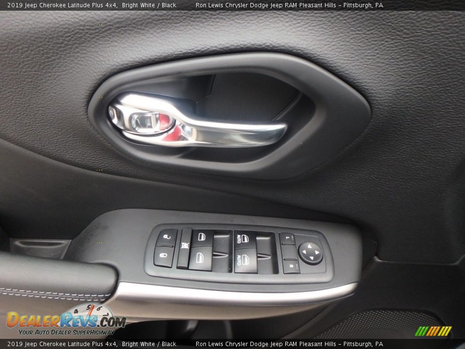 2019 Jeep Cherokee Latitude Plus 4x4 Bright White / Black Photo #13