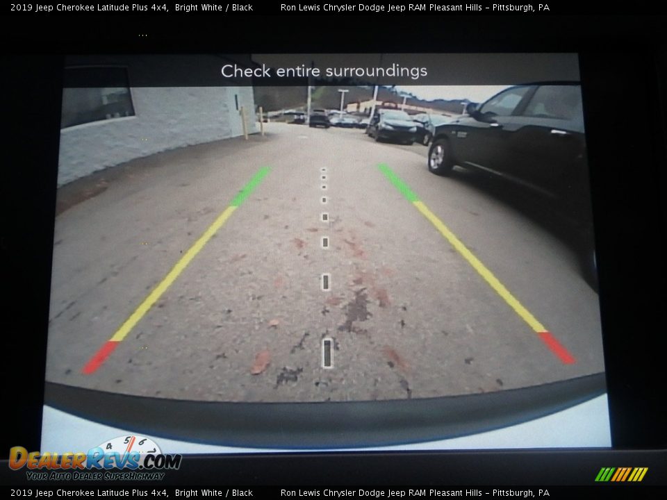 2019 Jeep Cherokee Latitude Plus 4x4 Bright White / Black Photo #17