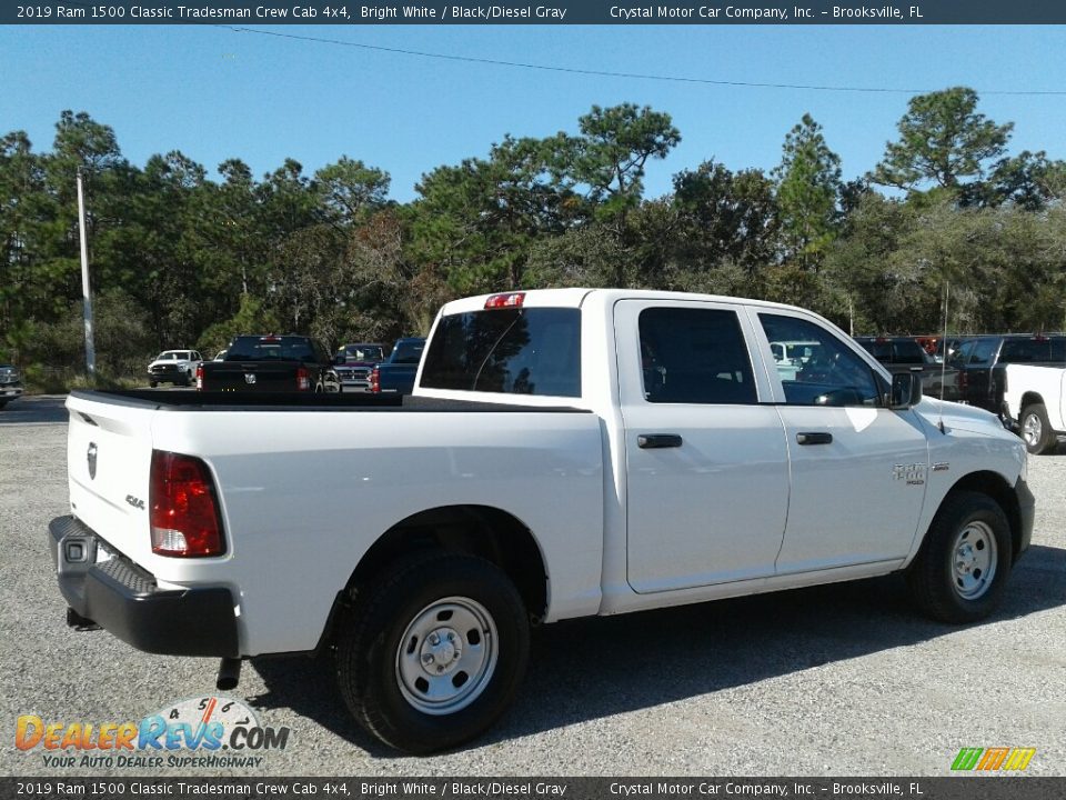 2019 Ram 1500 Classic Tradesman Crew Cab 4x4 Bright White / Black/Diesel Gray Photo #5