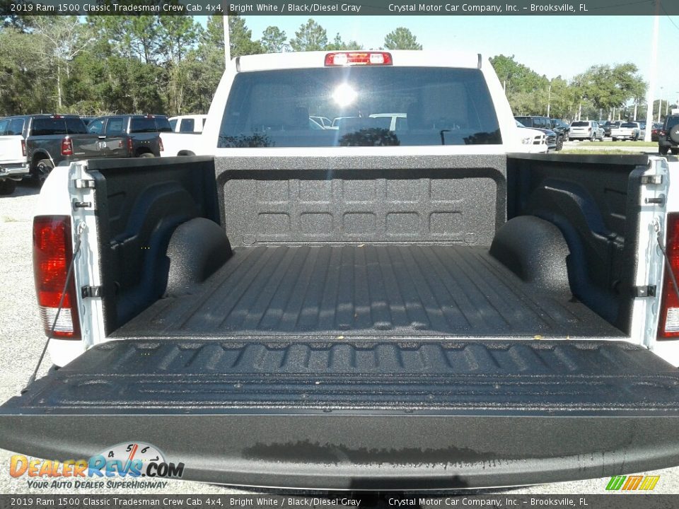 2019 Ram 1500 Classic Tradesman Crew Cab 4x4 Bright White / Black/Diesel Gray Photo #19