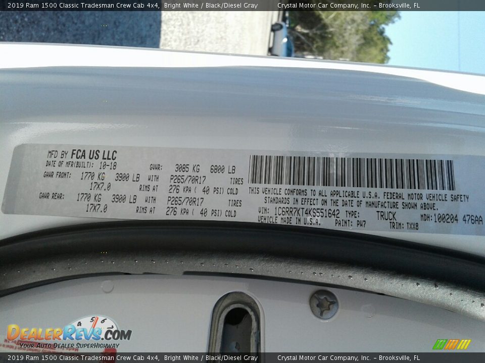 2019 Ram 1500 Classic Tradesman Crew Cab 4x4 Bright White / Black/Diesel Gray Photo #21