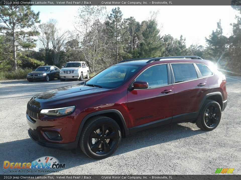2019 Jeep Cherokee Latitude Plus Velvet Red Pearl / Black Photo #1