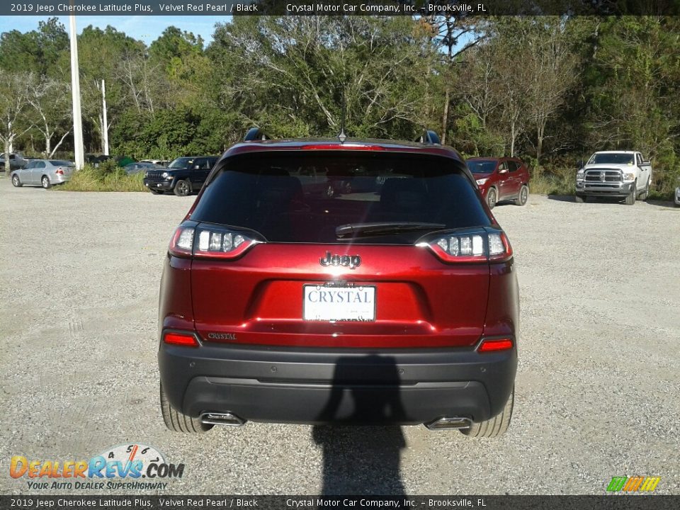 2019 Jeep Cherokee Latitude Plus Velvet Red Pearl / Black Photo #4