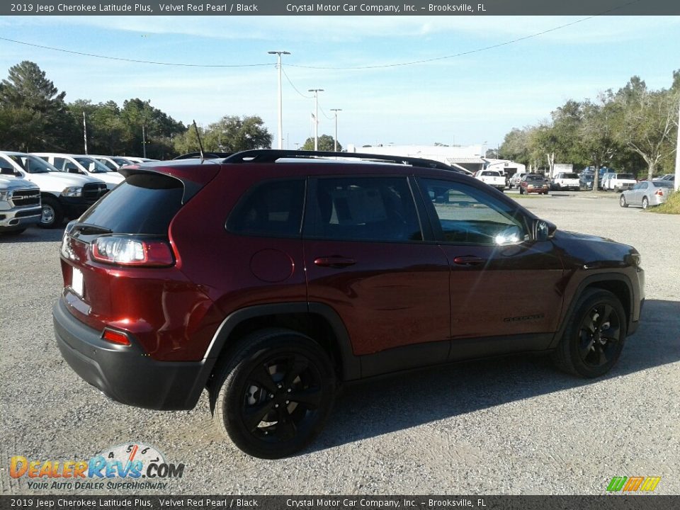2019 Jeep Cherokee Latitude Plus Velvet Red Pearl / Black Photo #5