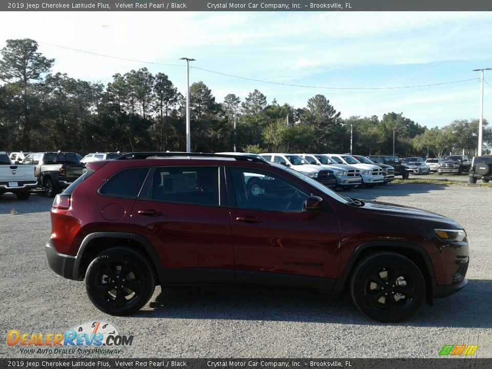 2019 Jeep Cherokee Latitude Plus Velvet Red Pearl / Black Photo #6