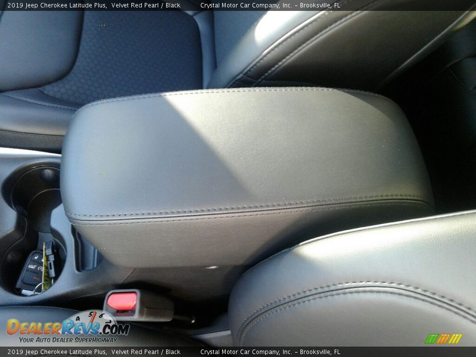 2019 Jeep Cherokee Latitude Plus Velvet Red Pearl / Black Photo #17