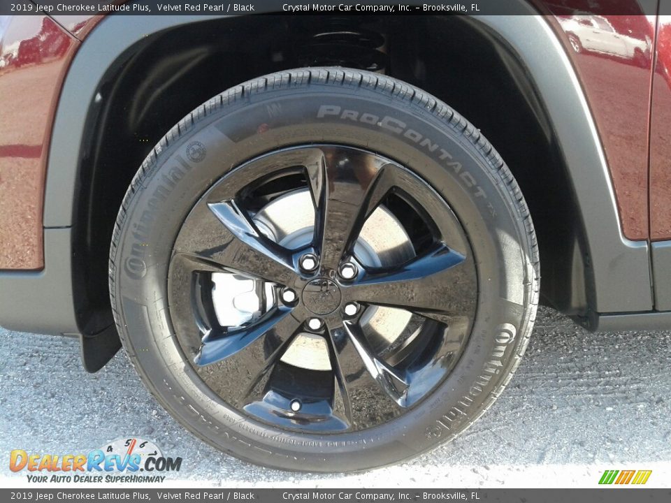 2019 Jeep Cherokee Latitude Plus Velvet Red Pearl / Black Photo #19