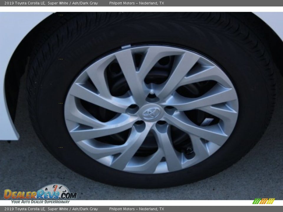 2019 Toyota Corolla LE Super White / Ash/Dark Gray Photo #5