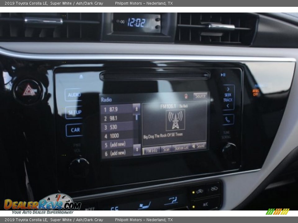 2019 Toyota Corolla LE Super White / Ash/Dark Gray Photo #11