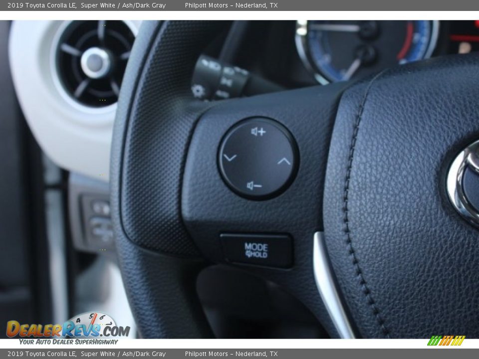 2019 Toyota Corolla LE Super White / Ash/Dark Gray Photo #15