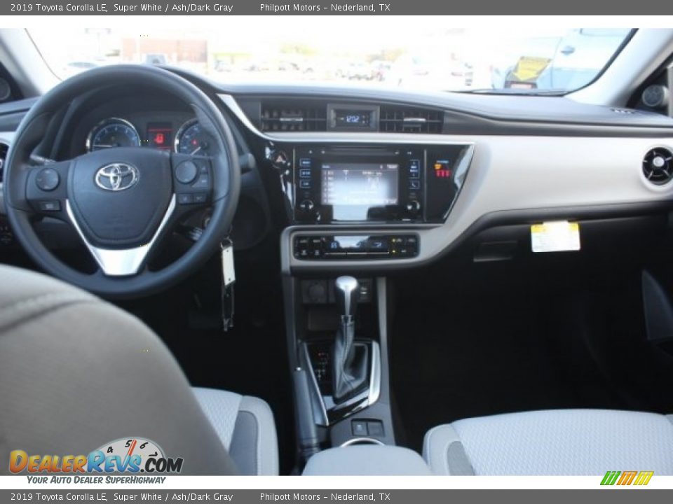 2019 Toyota Corolla LE Super White / Ash/Dark Gray Photo #19
