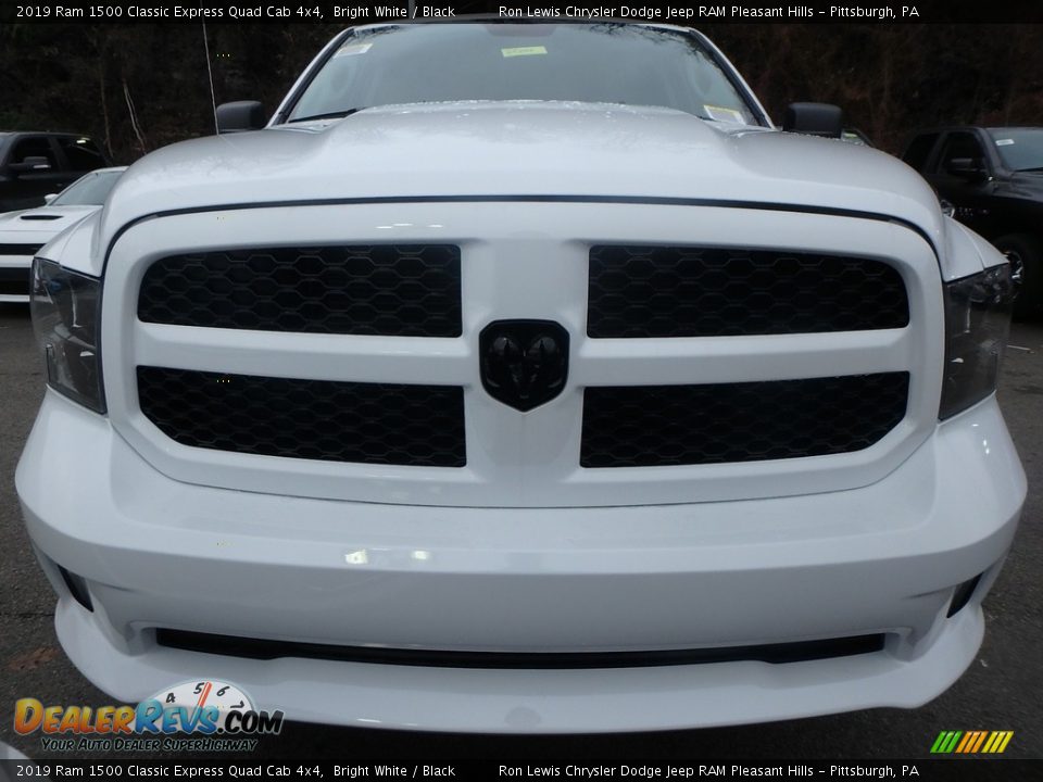2019 Ram 1500 Classic Express Quad Cab 4x4 Bright White / Black Photo #8