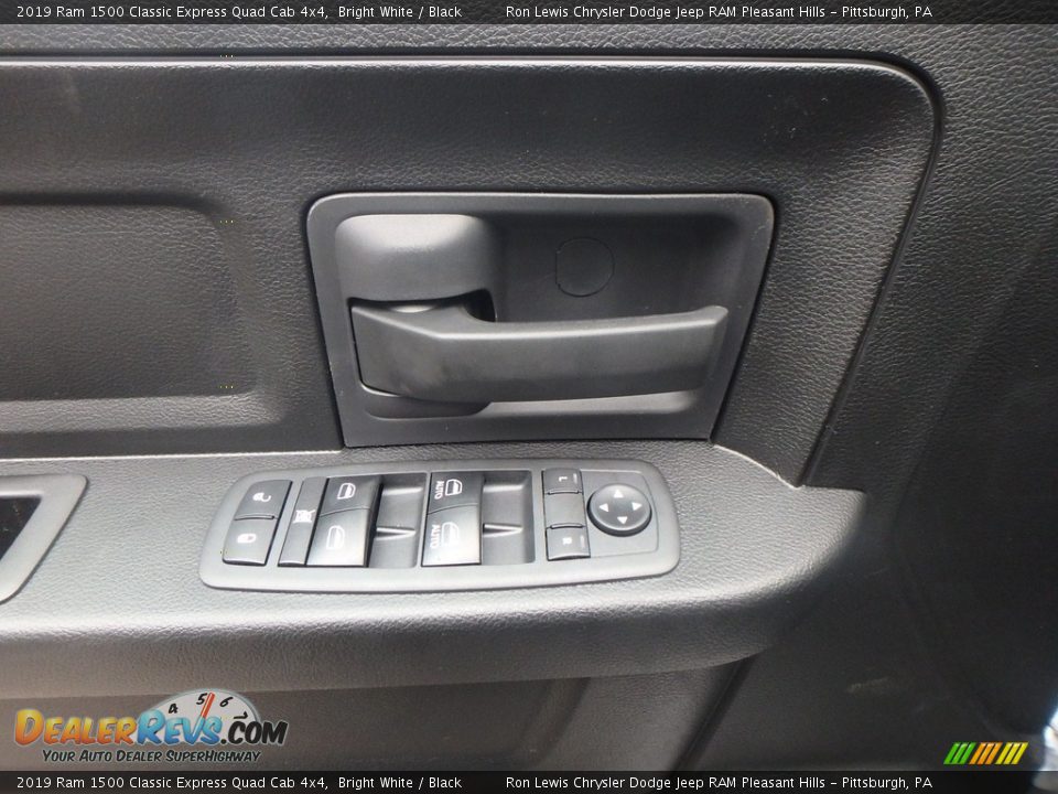 2019 Ram 1500 Classic Express Quad Cab 4x4 Bright White / Black Photo #13