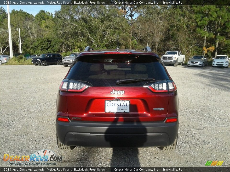 2019 Jeep Cherokee Latitude Velvet Red Pearl / Black/Light Frost Beige Photo #4