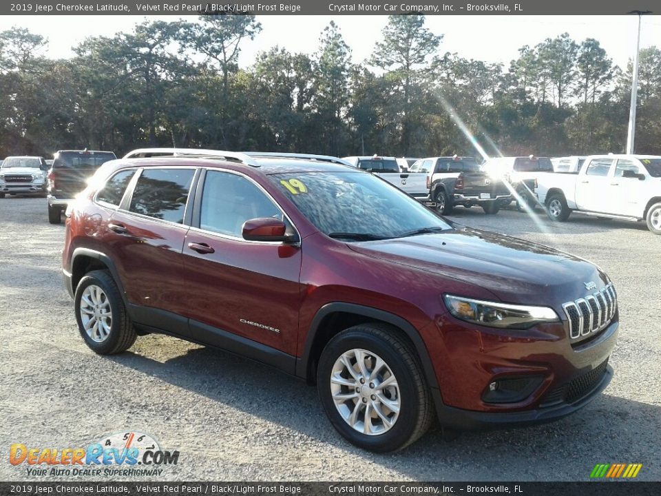 2019 Jeep Cherokee Latitude Velvet Red Pearl / Black/Light Frost Beige Photo #7