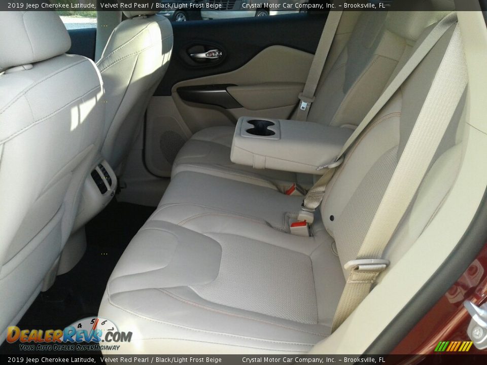 2019 Jeep Cherokee Latitude Velvet Red Pearl / Black/Light Frost Beige Photo #10