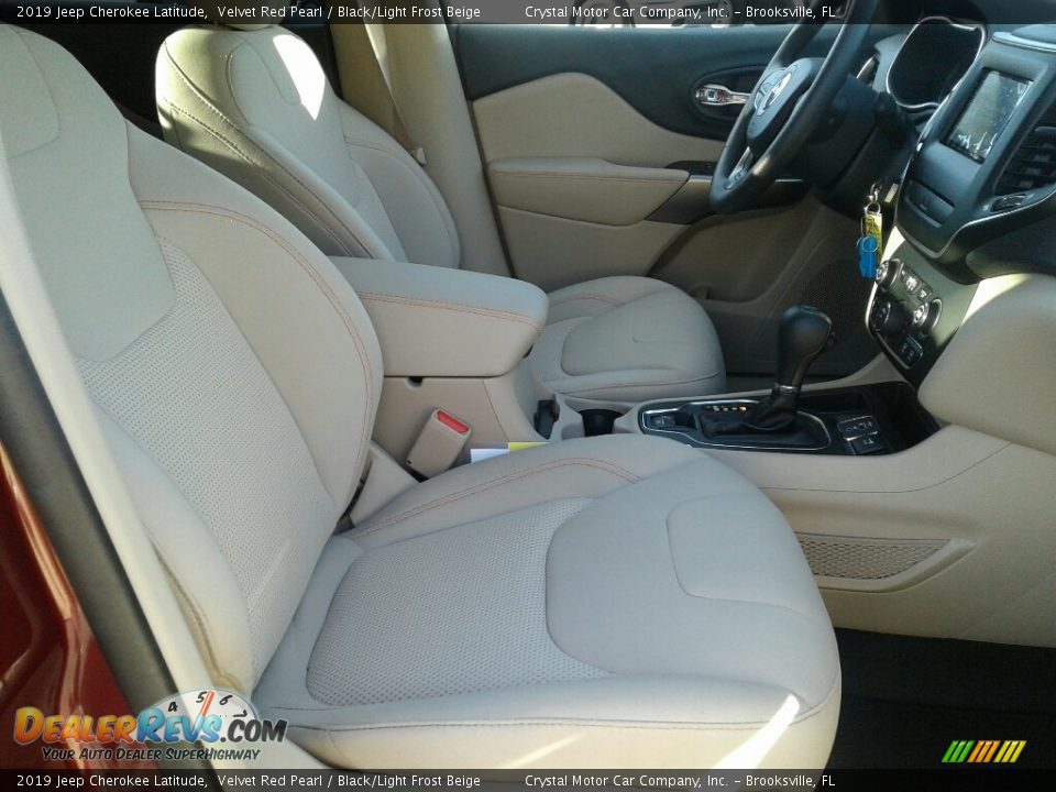 2019 Jeep Cherokee Latitude Velvet Red Pearl / Black/Light Frost Beige Photo #12