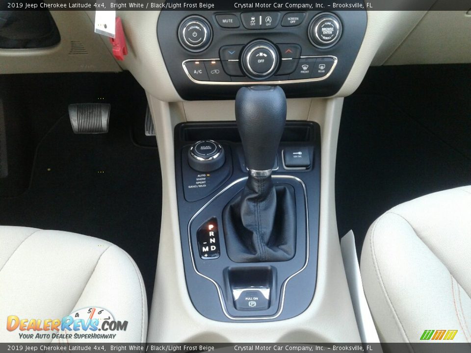 2019 Jeep Cherokee Latitude 4x4 Bright White / Black/Light Frost Beige Photo #16