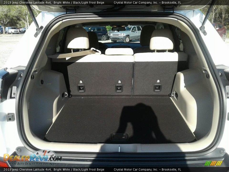 2019 Jeep Cherokee Latitude 4x4 Bright White / Black/Light Frost Beige Photo #19