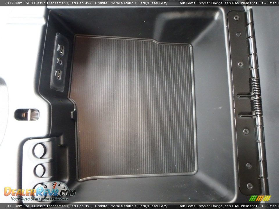 2019 Ram 1500 Classic Tradesman Quad Cab 4x4 Granite Crystal Metallic / Black/Diesel Gray Photo #18