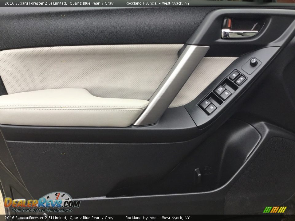 2016 Subaru Forester 2.5i Limited Quartz Blue Pearl / Gray Photo #8