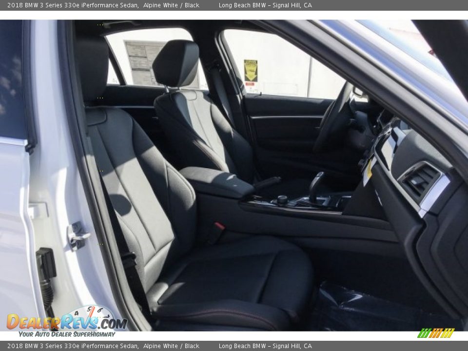 2018 BMW 3 Series 330e iPerformance Sedan Alpine White / Black Photo #5
