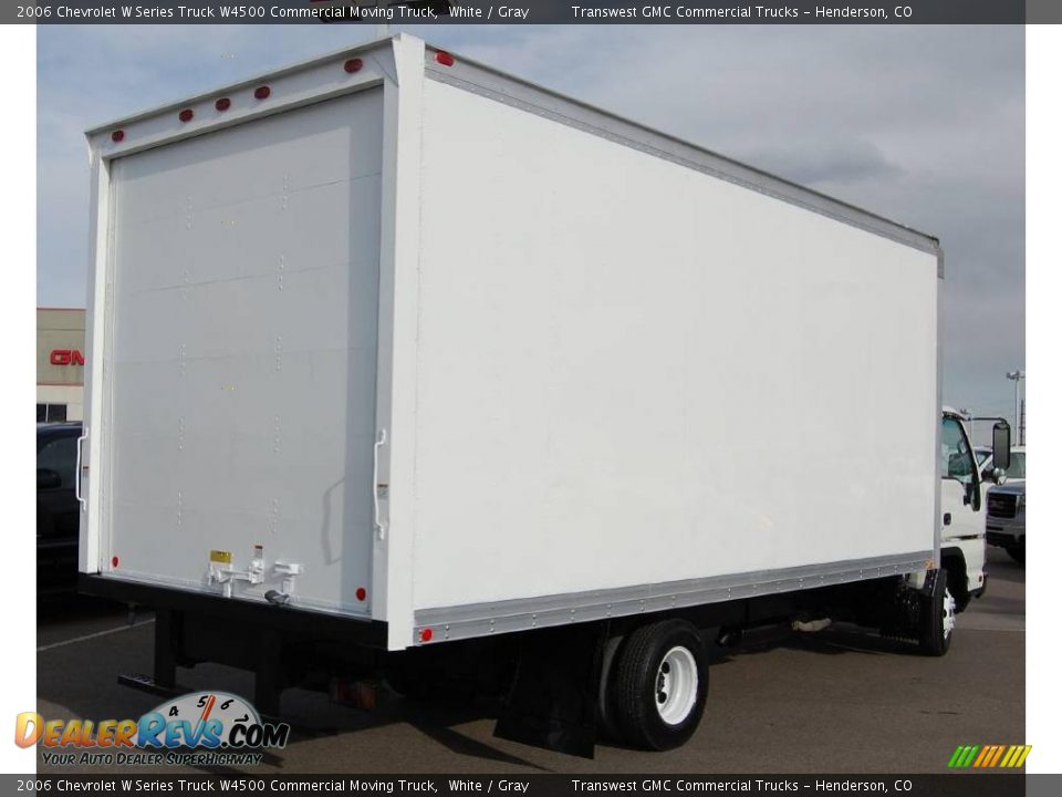 2006 Chevrolet W Series Truck W4500 Commercial Moving Truck White / Gray Photo #10