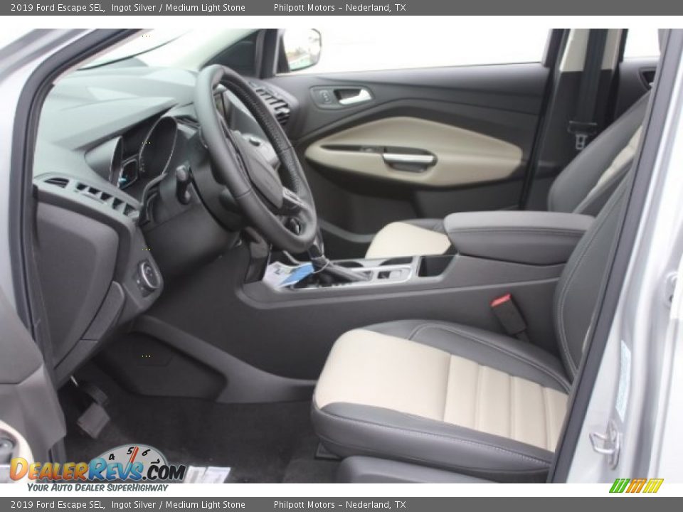 Front Seat of 2019 Ford Escape SEL Photo #12