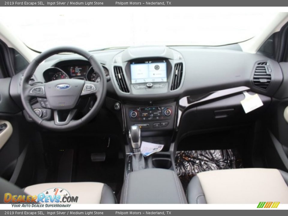 Dashboard of 2019 Ford Escape SEL Photo #23