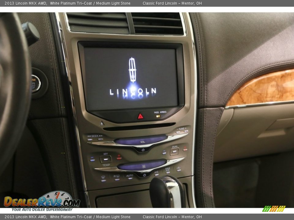 2013 Lincoln MKX AWD White Platinum Tri-Coat / Medium Light Stone Photo #9