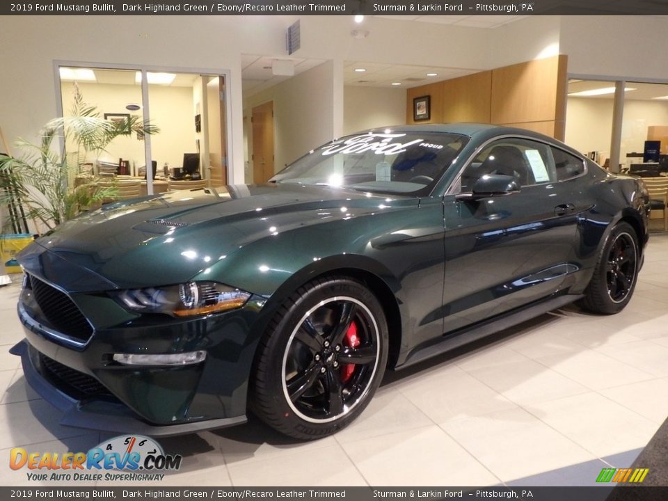 Front 3/4 View of 2019 Ford Mustang Bullitt Photo #4