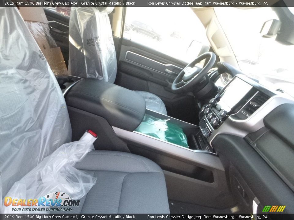 2019 Ram 1500 Big Horn Crew Cab 4x4 Granite Crystal Metallic / Black Photo #10