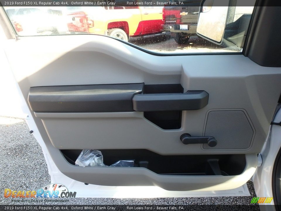 Door Panel of 2019 Ford F150 XL Regular Cab 4x4 Photo #15