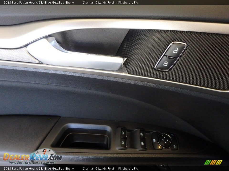 Controls of 2019 Ford Fusion Hybrid SE Photo #9