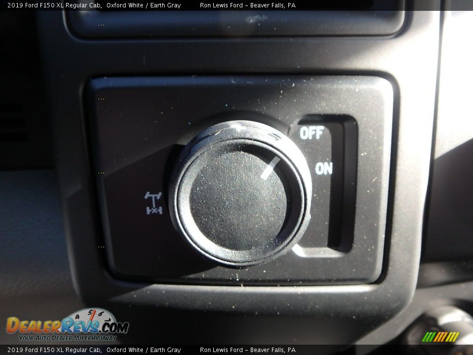 2019 Ford F150 XL Regular Cab Oxford White / Earth Gray Photo #19