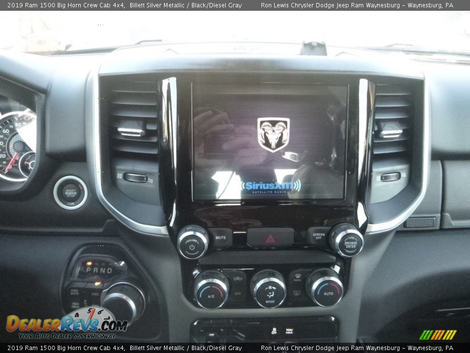 2019 Ram 1500 Big Horn Crew Cab 4x4 Billett Silver Metallic / Black/Diesel Gray Photo #17