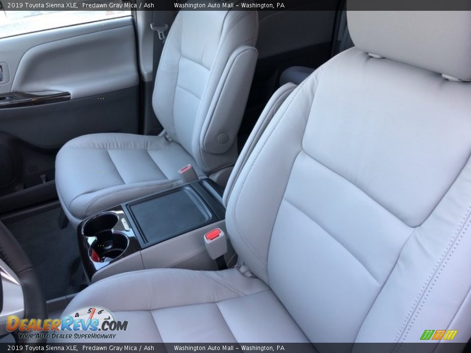 2019 Toyota Sienna XLE Predawn Gray Mica / Ash Photo #9