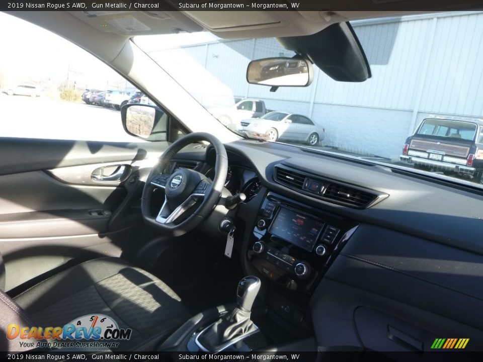 2019 Nissan Rogue S AWD Gun Metallic / Charcoal Photo #11