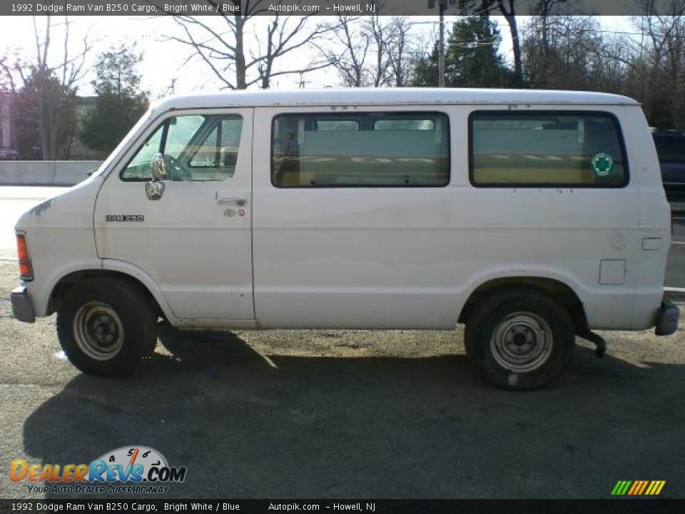 1992 Dodge Ram Van B250 Cargo Bright White / Blue Photo #7