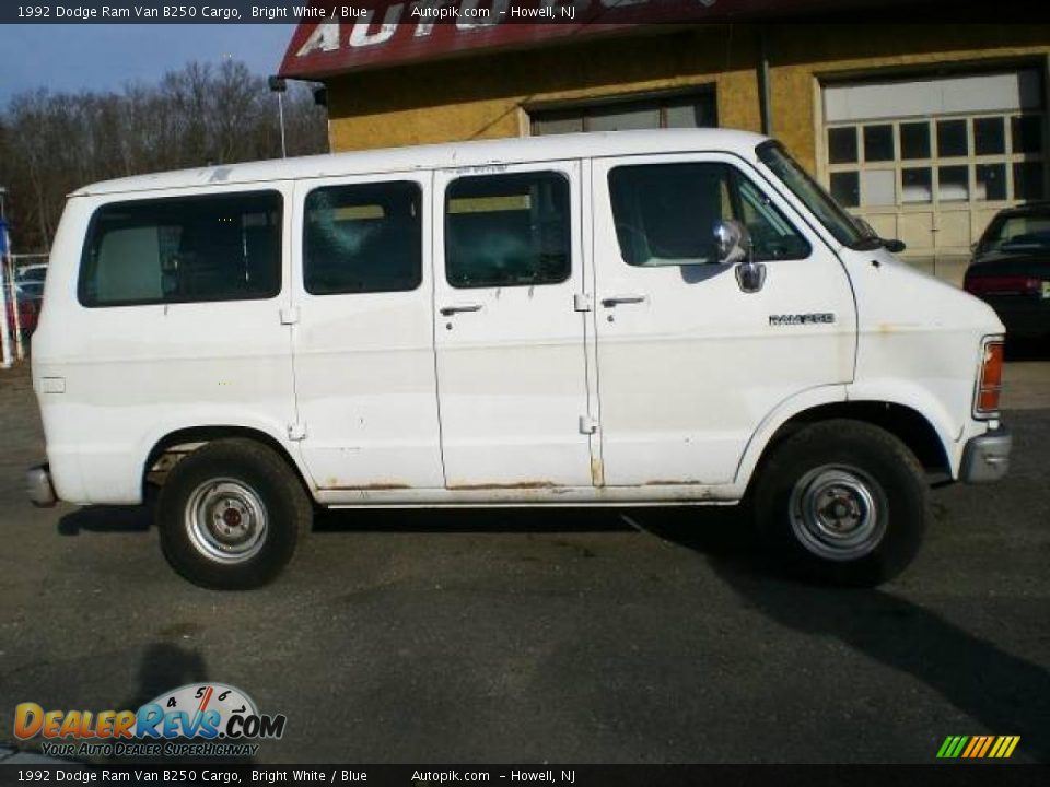 1992 Dodge Ram Van B250 Cargo Bright White / Blue Photo #8