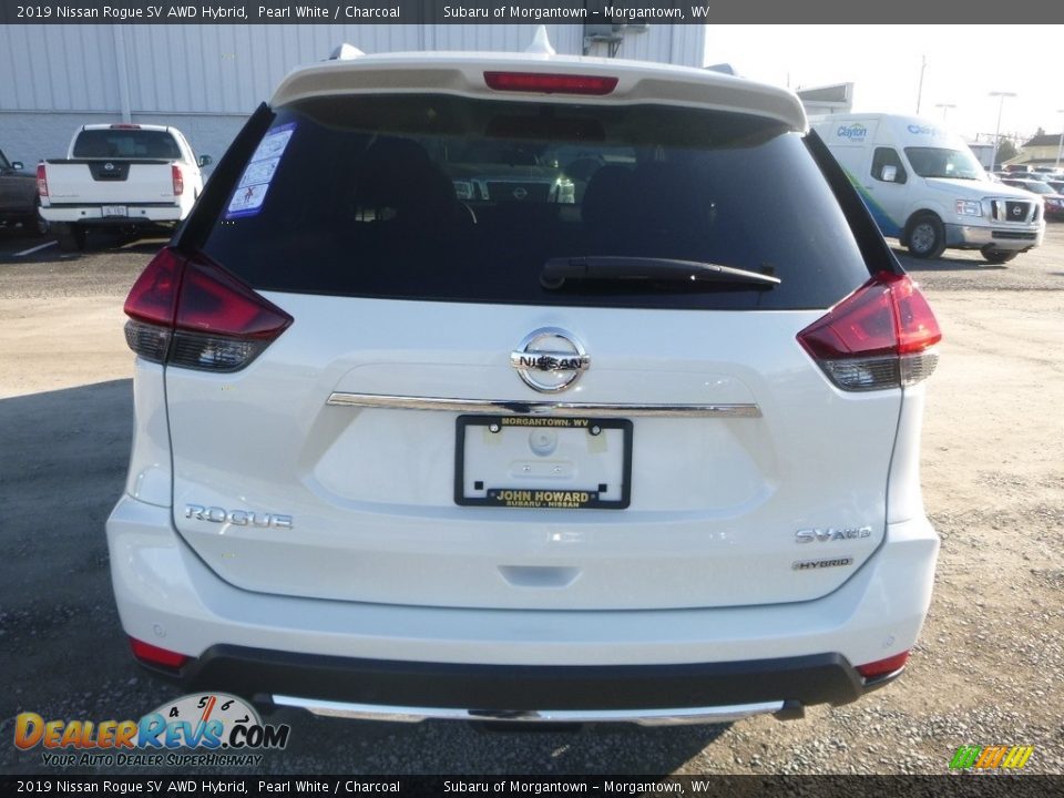 2019 Nissan Rogue SV AWD Hybrid Pearl White / Charcoal Photo #5
