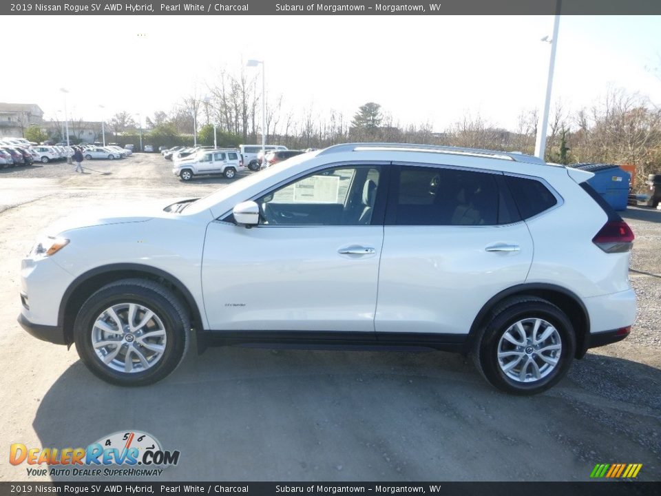 2019 Nissan Rogue SV AWD Hybrid Pearl White / Charcoal Photo #7