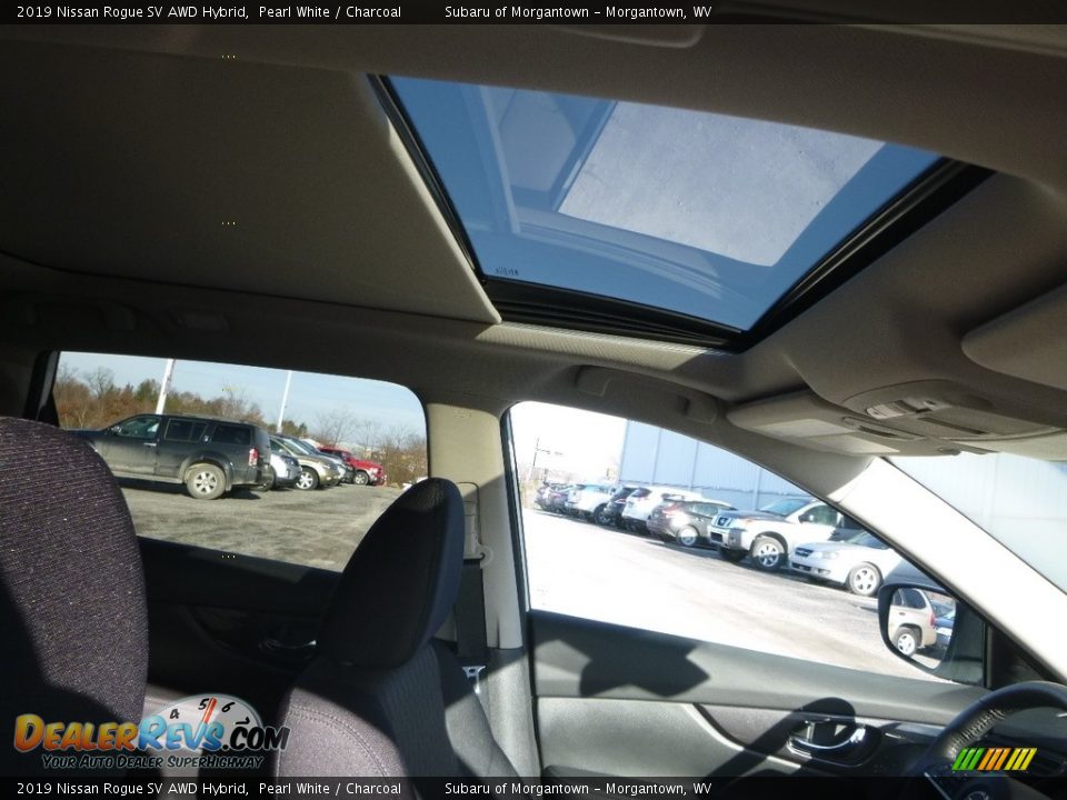 2019 Nissan Rogue SV AWD Hybrid Pearl White / Charcoal Photo #12