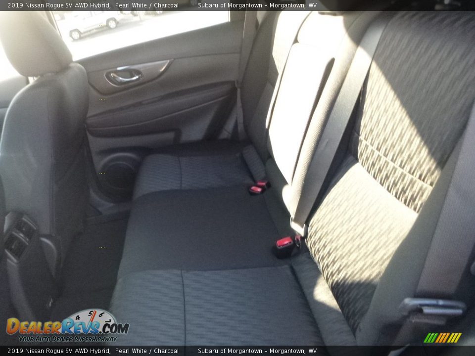 2019 Nissan Rogue SV AWD Hybrid Pearl White / Charcoal Photo #13