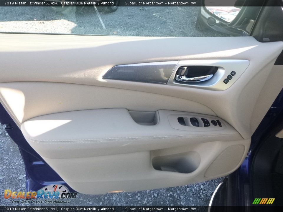 Door Panel of 2019 Nissan Pathfinder SL 4x4 Photo #14