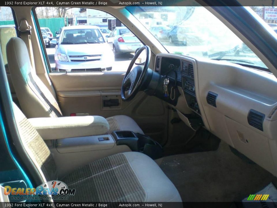 1992 Ford Explorer XLT 4x4 Cayman Green Metallic / Beige Photo #10
