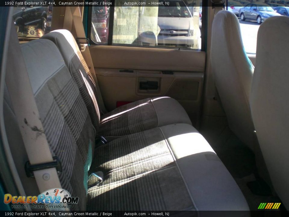 1992 Ford Explorer XLT 4x4 Cayman Green Metallic / Beige Photo #11